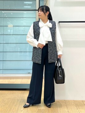 「INDIVI（インディヴィ）の【2点セット／洗える】ツイードジレ＆ボウタイブラウス（その他トップス、ブルー系）」を使った、shimaさん（レディース・156cm）の冬コーディネート