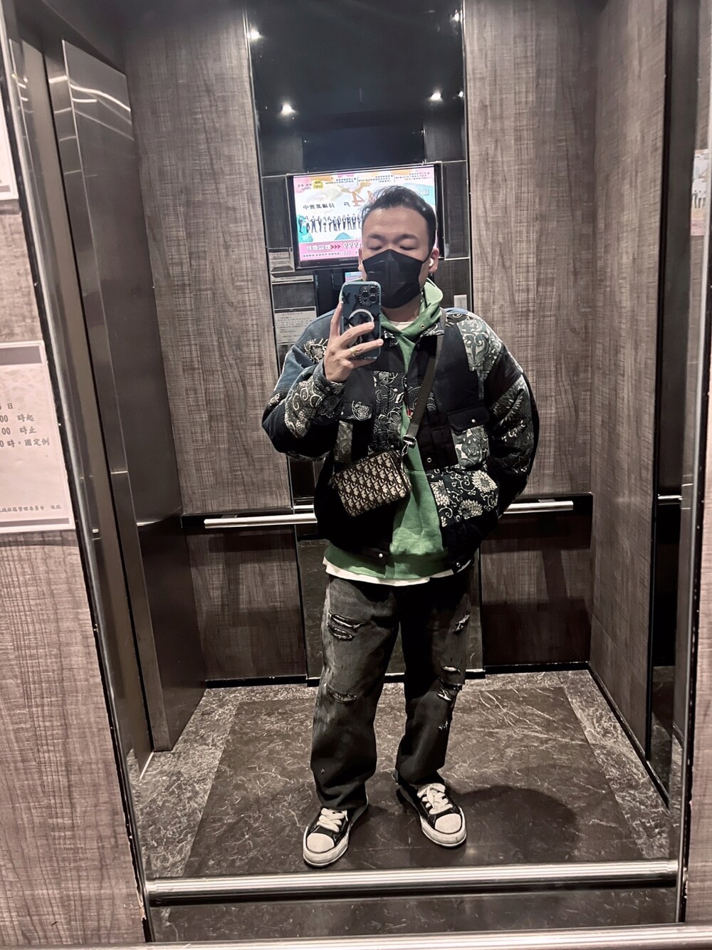 VISVIMのデニムパンツ（ブラック系）を使った人気ファッション