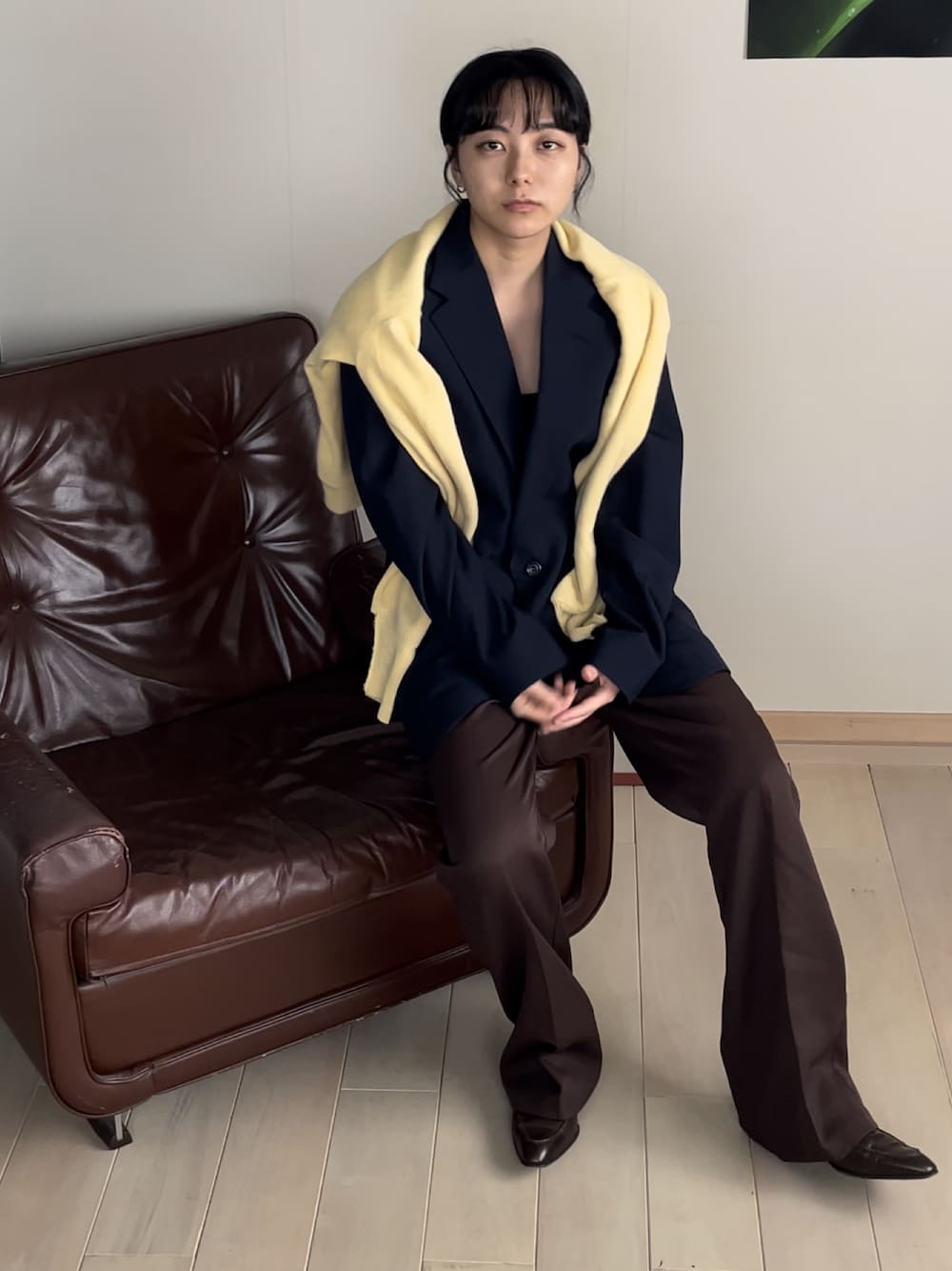 「VINTAGEのアイテム（スラックス、ブラウン系）」を使った、sawaさん（レディース・160cm）の秋コーディネートの1枚目の写真