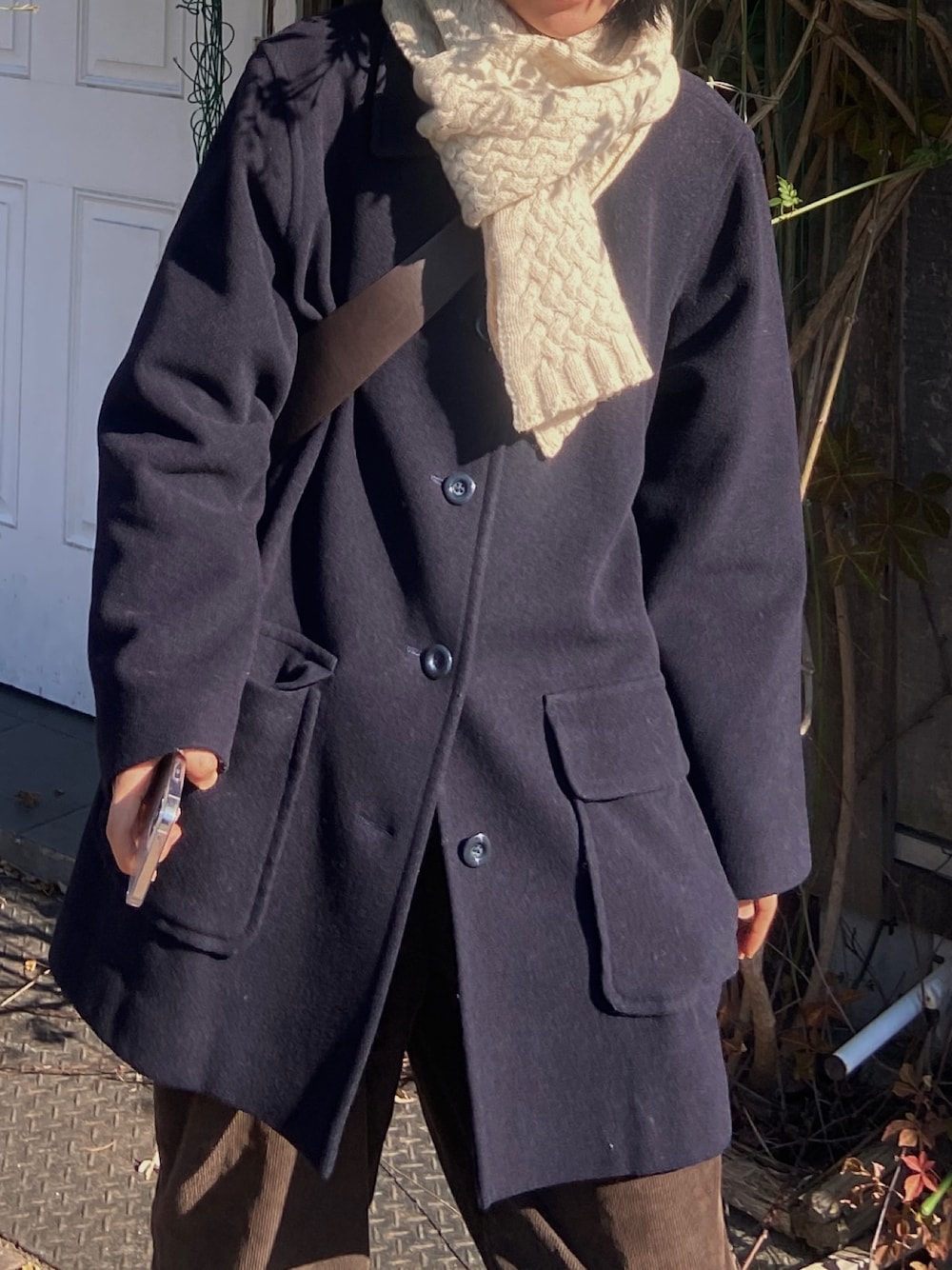 「APC、McGREGOR、COS、Dr.Martens、カジュアルコーデ」｜「McGREGORのアイテム（ダウンジャケット/コート、その他）」を使った、sawaさん（レディース・160cm）の冬コーディネートの1枚目の写真