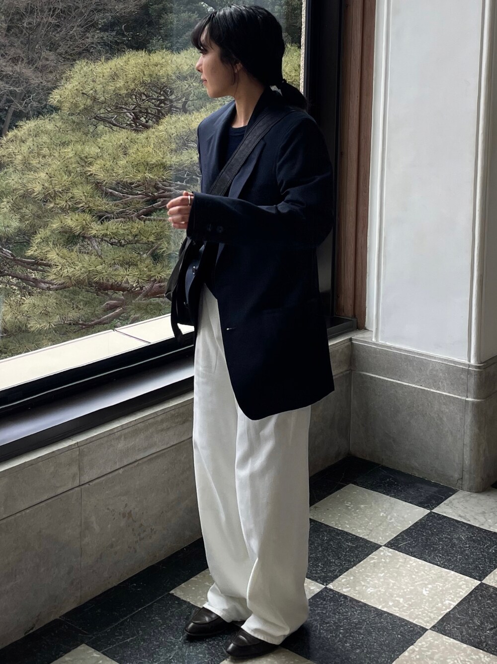 「UNIQLOのアイテム（デニムパンツ、ホワイト系）」を使った、sawaさん（レディース・160cm）の冬コーディネートの1枚目の写真