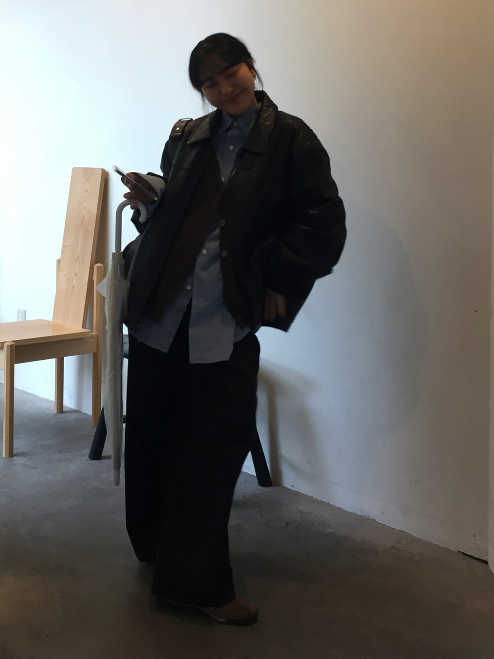「レザージャケット、シャツスタイル、adidas、アディダス、COS、古着MIX、古着コーデ」｜「VINTAGEのアイテム（その他アウター、ブラック系）」を使った、sawaさん（レディース・160cm）の冬コーディネートの1枚目の写真