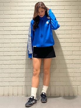 「アイテム（ジャージ、ブルー系）」を使った、Hinariさん（レディース・153cm）の冬コーディネート