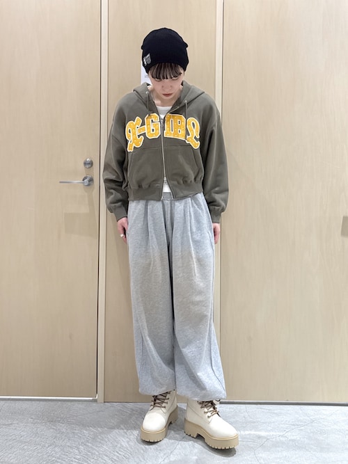 STUDDED LOGO ZIP UP SWEAT HOODIE（パーカー）｜X-girl（エックス