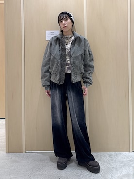 「アイテム（MA-1）」を使った、mikuさん（レディース・163cm）の秋コーディネート