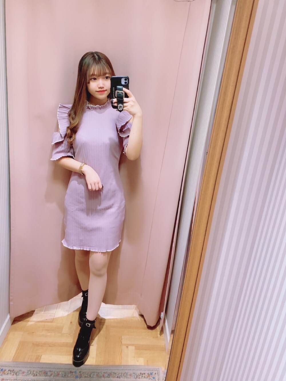 「シンプルコーデ、春夏コーデ、春コーデ、カラーコーデ、春カラー、春色、春服みてみて、大人かわいい、ガーリー、オトナカワイイ、お洒落さんとつながりたい、休日スタイル、キレイめ、ワンピース、ミニワンピ」｜「TITTY&CO.のオープンスリーブミニワンピース（ワンピース、ピンク系）」を使った、🎀 𝐄𝐦𝐢𝐫𝐢 🎀さん（レディース・153cm）の春コーディネートの1枚目の写真