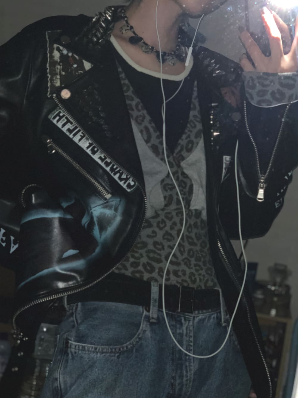 「DROPDEAD、tanakadaisuke、77circa」｜「DROP DEADのアイテム（ジャケット/アウター、ブラック系）」を使った、そうさん（レディース・172cm）の冬コーディネートの1枚目の写真