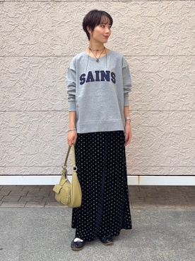 「アイテム（ブレスレット）」を使った、久米さん（レディース・153cm）の秋コーディネート