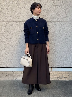 「アイテム（ニット/セーター、ブルー系）」を使った、久米さん（レディース・153cm）の冬コーディネート