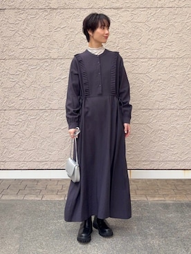 「SHIPS Colors（シップス カラーズ）の53:SIDE/G BOOTS（ブーツ、ブラック系）」を使った、久米さん（レディース・153cm）の冬コーディネート