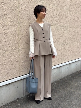 「SHIPS Colors（シップス カラーズ）のSHIPS Colors:〈手洗い可能〉ドライ メランジ ベルテッド パンツ（セットアップ対応可能）（その他パンツ、ベージュ系）」を使った、久米さん（レディース・153cm）の春コーディネート