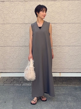 「アイテム（ジャンパースカート）」を使った、久米さん（レディース・153cm）の秋コーディネート