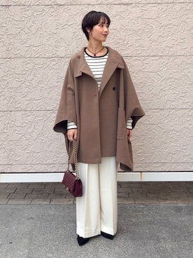 「アイテム（ポンチョ）」を使った、久米さん（レディース・153cm）の秋コーディネート