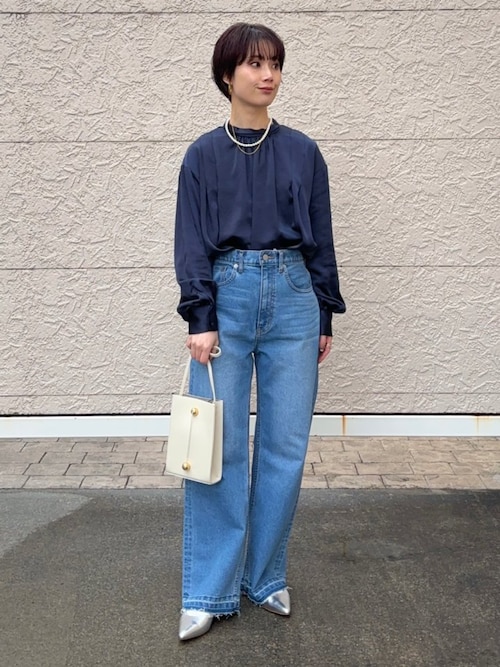 美品　　SHIPS　　シップス　　ブルー　　ラミータックブラウス セール】SHIPS Colors:〈手洗い可能〉サテン ハイネック タック