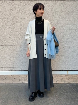 「タートルネック」｜「アイテム（ジャンパースカート）」を使った、久米さん（レディース・153cm）の秋コーディネート