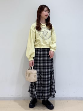 「フェミニンコーデ」｜「アイテム（スウェット）」を使った、yukm22さん（レディース・163cm）の冬コーディネート