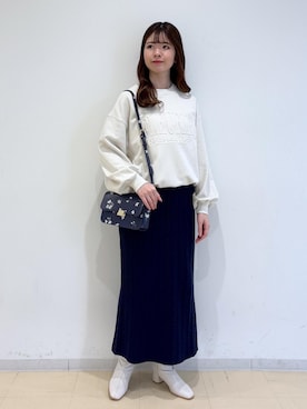 「フェミニンコーデ」｜「アイテム（スウェット）」を使った、yukm22さん（レディース・163cm）の冬コーディネート