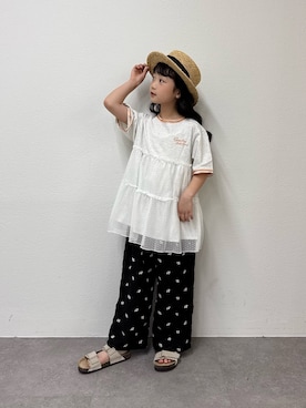 「CIAOPANIC TYPY（チャオパニックティピー）の【KIDS】ドットチュールドッキング配色ステッチワンピース（ワンピース、グレー系）」を使った、おひなさん（キッズ・130cm）の春コーディネート