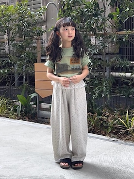 「CIAOPANIC TYPY（チャオパニックティピー）の【KIDS】アソートヴィンテージフォトスラブTEE / 親子おそろい対応（Tシャツ/カットソー、グリーン系）」を使った、おひなさん（キッズ・130cm）の春コーディネート