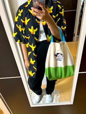 「Mark Gonzales（マーク・ゴンザレス）のアイテム（シャツ/ブラウス、ブラック系）」を使った、Kurutukiさん（レディース・158cm）の夏コーディネート