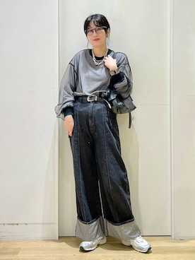 「ベルト」｜「アイテム（スウェット）」を使った、ハラミさん（レディース・167cm）の秋コーディネート
