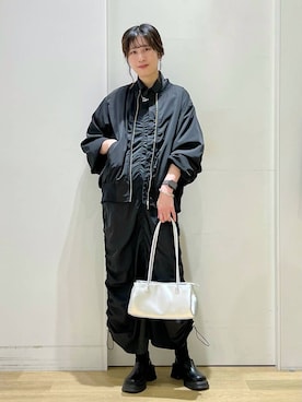 「女子会」｜「アイテム（MA-1）」を使った、ハラミさん（レディース・167cm）の春コーディネート
