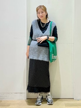 「LAKOLE（ラコレ）のアソートソデキリカエ長袖Tシャツ / 1064368（Tシャツ/カットソー、ブラック系）」を使った、ハラミさん（レディース・167cm）の秋コーディネート