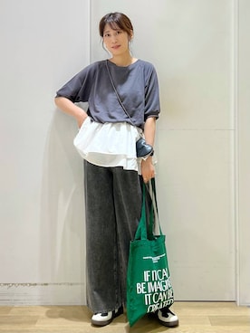 「アイテム（スマホグッズ）」を使った、ハラミさん（レディース・167cm）の夏コーディネート