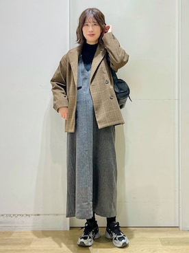 「アイテム（ジャンパースカート）」を使った、ハラミさん（レディース・167cm）の秋コーディネート