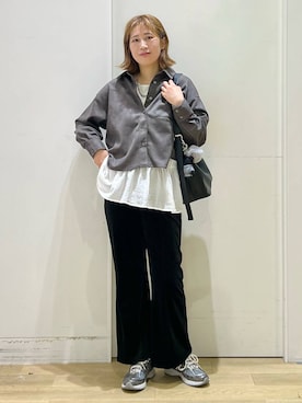 「アイテム（チャーム、ブラック系）」を使った、ハラミさん（レディース・167cm）の秋コーディネート