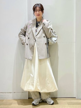 「着痩せ」｜「アイテム（スウェット）」を使った、ハラミさん（レディース・167cm）の冬コーディネート
