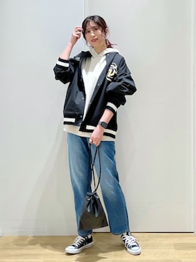 「巾着バッグ」｜「アイテム（スタジャン）」を使った、ハラミさん（レディース・167cm）の秋コーディネート