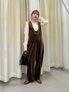 「ベロア」｜「アイテム（サロペット/オーバーオール）」を使った、まっちゃんさん（レディース・154cm）の冬コーディネート