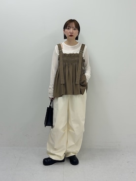 「KBF（ケイビーエフ）のフリルギャザービスチェ（その他トップス、グリーン系）」を使った、まっちゃんさん（レディース・154cm）の春コーディネート