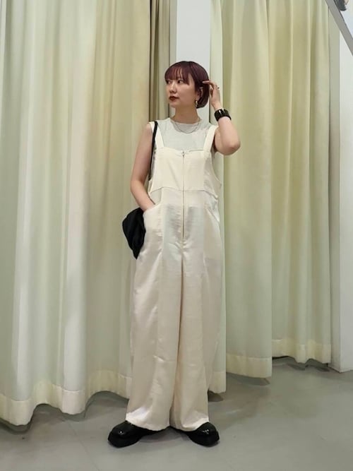 クロップドタンクトップ