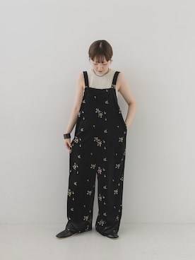 「KBF（ケイビーエフ）のベロアサロペット（その他パンツ、ブラック系）」を使った、まっちゃんさん（レディース・154cm）の夏コーディネート