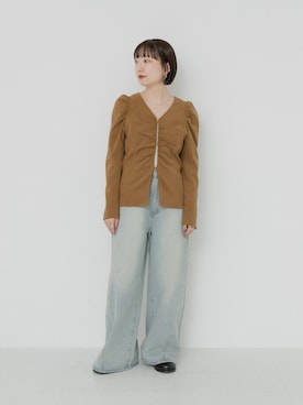 「KBF（ケイビーエフ）のピーチスキンパフスリーブブラウス（シャツ/ブラウス、ベージュ系）」を使った、まっちゃんさん（レディース・154cm）の夏コーディネート