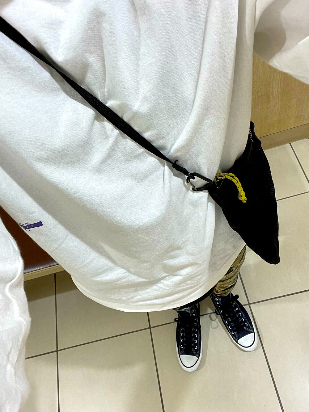 「秋のコーデ、秋服、休日スタイル、デニム、ミリタリー、低身長」｜「CONVERSEの【CONVERSE/ｺﾝﾊﾞｰｽ】ALLSTARJDENIMHI（スニーカー、ブルー系）」を使った、sasakatuさん（メンズ・163cm）の秋コーディネートの1枚目の写真
