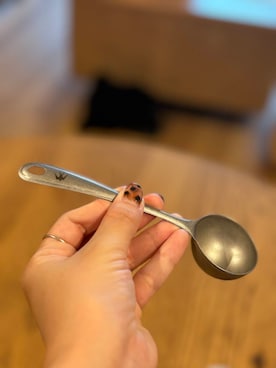 「アイテム（カトラリー）」を使った、ツネフジさん（レディース・156cm）の秋コーディネート
