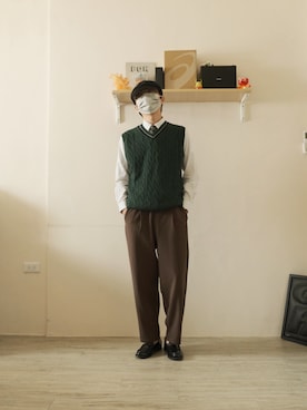 「BEAMS（ビームス）のアイテム（スラックス）」を使った、Kennyさん（メンズ・169cm）の春コーディネート