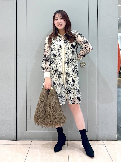 Andemiu ワンピース シャツワンピース シアーフロッキープリント