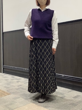 「アイテム（ベスト、パープル系）」を使った、TOKYO SHIRTS 盛岡イオンモール店さん（レディース・160cm）の冬コーディネート