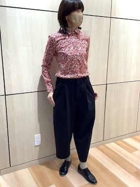「アイテム（ビジネスシャツ、レッド系）」を使った、TOKYO SHIRTS 盛岡イオンモール店さん（レディース・165cm）の冬コーディネート