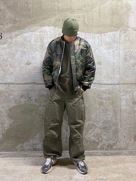 「アイテム（MA-1、シルバー系）」を使った、KENさん（メンズ・183cm）の冬コーディネート