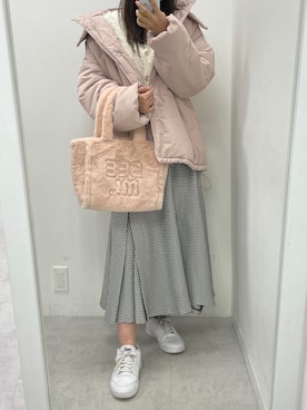 「アイテム（ダウンジャケット/コート、ピンク系）」を使った、marikoさん（レディース・162cm）の秋コーディネート