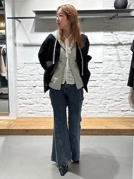 「アイテム（パーカー）」を使った、miyu kaneko さん（レディース・160cm）の秋コーディネート