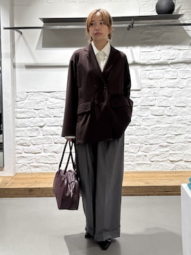 「アイテム（スラックス）」を使った、miyu kaneko さん（レディース・160cm）の秋コーディネート