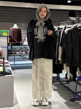 「PAGEBOY（ページボーイ）のサテンナロースカート 【ウエストゴム・ストレスフリー】（スカート）」を使った、miyu kaneko さん（レディース・160cm）の冬コーディネート