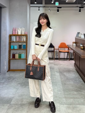 「アイテム（ローファー）」を使った、きらりさん（レディース・164cm）の秋コーディネート