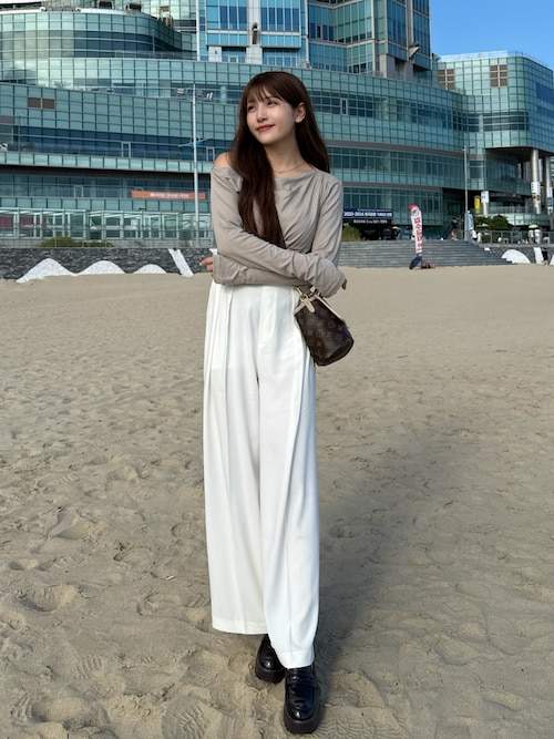 セール】すっきりシルエット。防シワ効果素材2タックハイウエスト